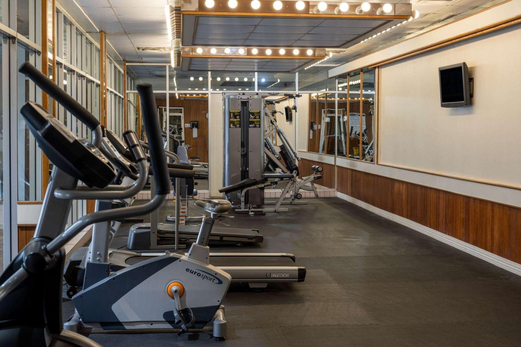 Ramada By Wyndham Thunder Bay Airlane Hotel Luaran gambar