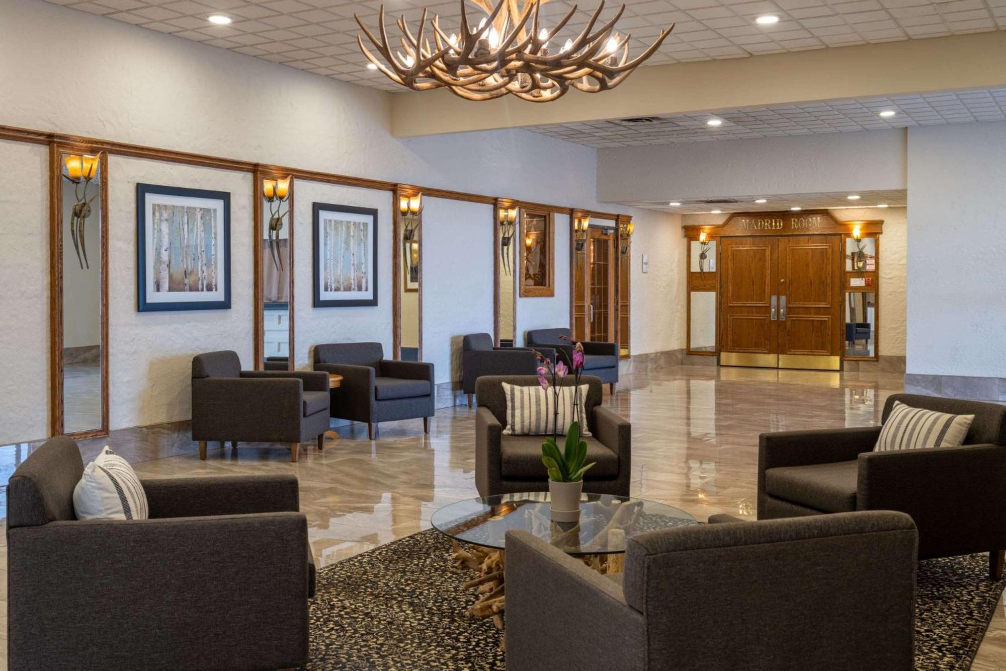 Ramada By Wyndham Thunder Bay Airlane Hotel Luaran gambar